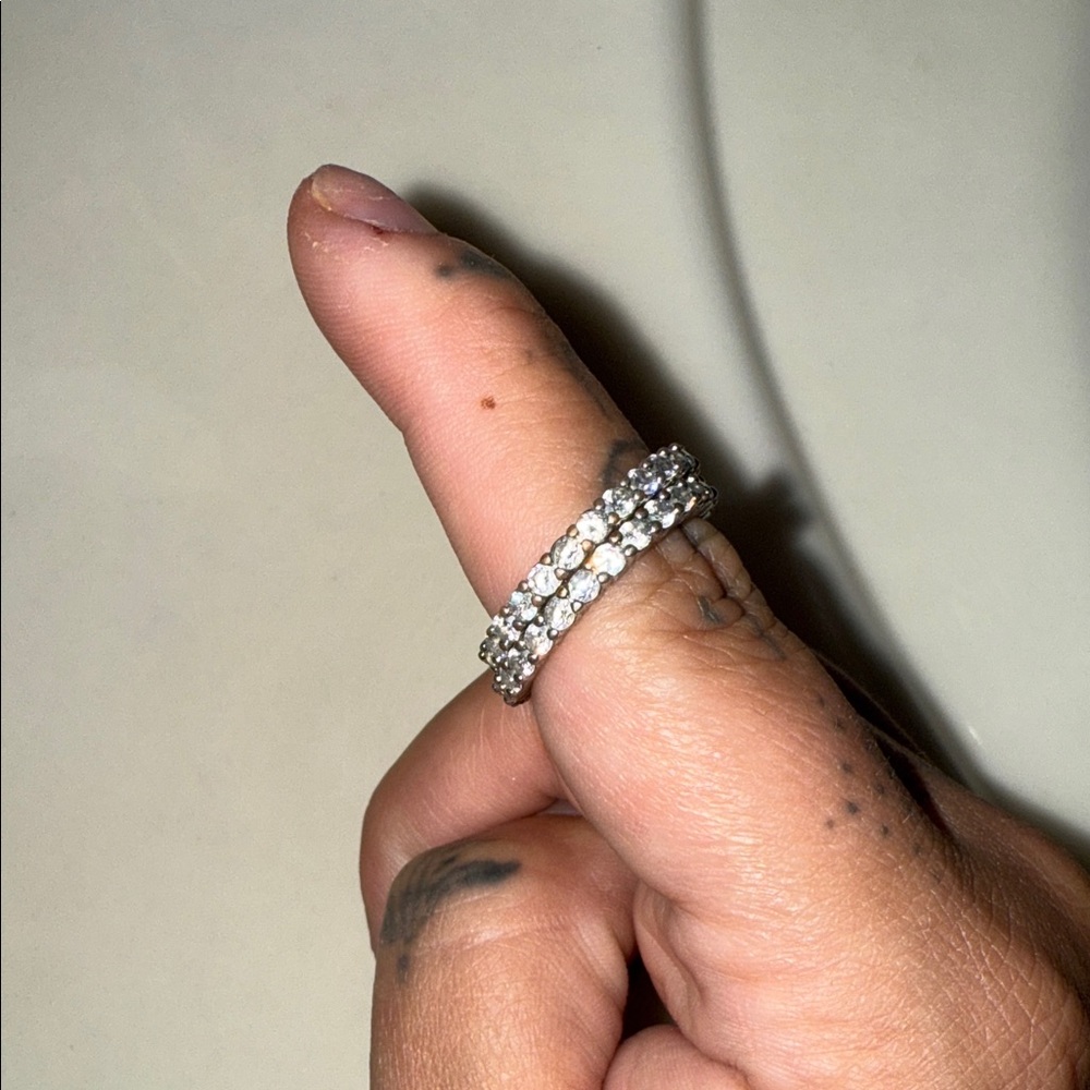 Elegant Silver and White Crystal Ring